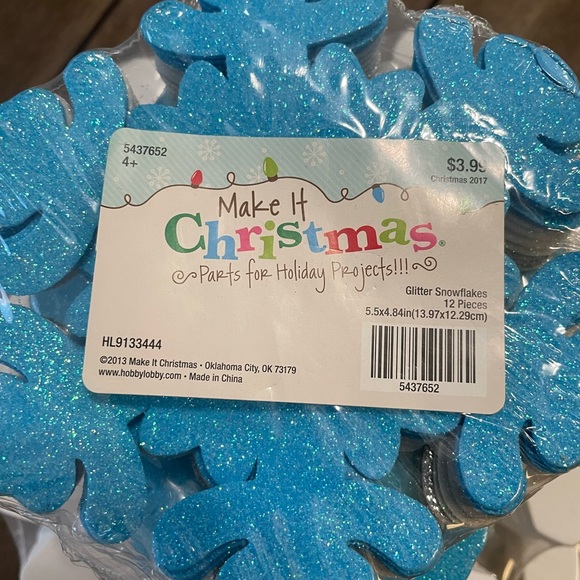 Snowflake ❄️ Crafting Bundle, 3-6pk 9x9 Inch White, 3-12pk of Blue&White 5x4 NWT - Picture 7 of 10